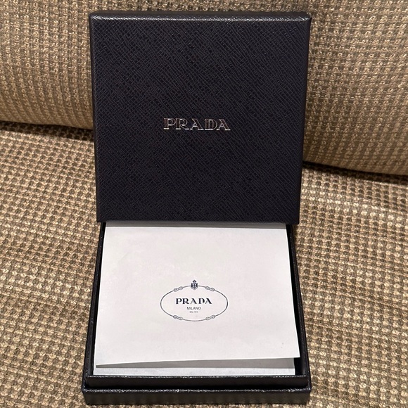 Authentic Prada Small Saffiano Leather Wallet - Picture 11 of 11